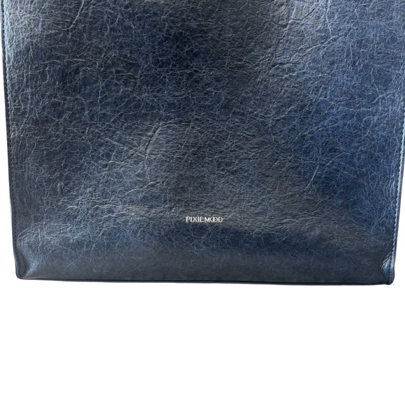 Pixie Mood Alicia Tote Bag In Navy Blue - Picture 3 of 10